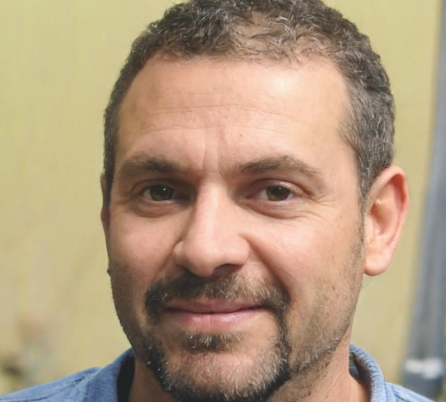 Student participând la program de pregătire financiară